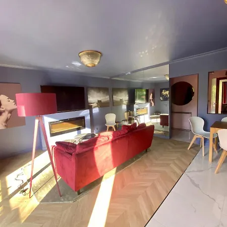 Luxury La Vie En Rose Jacuzzi Terrasse Parking * פריז